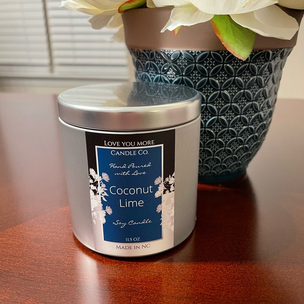 100% Soy candle Coconut Lime Scent